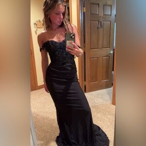 Black prom dress